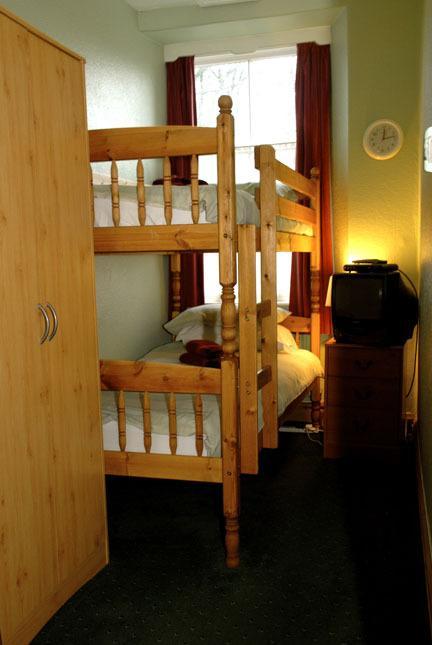 ווינדרמר Adam Place Guest House חדר תמונה